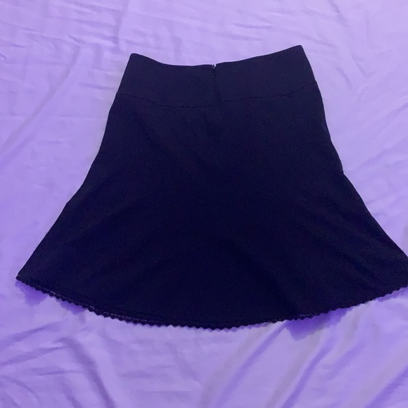 super cute black skirt - Picture 3 of 3